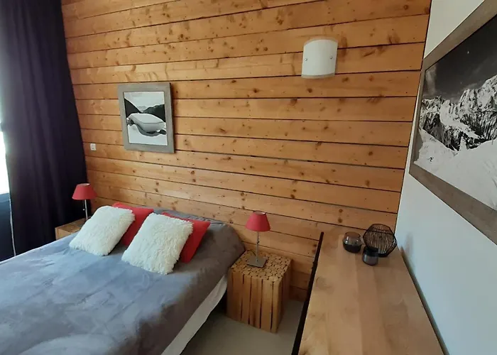 アパート Nid Cosy Avec Vue Montagne, Proximite Commerce, 100 M Des Telecabines サン・ラリー・スラン